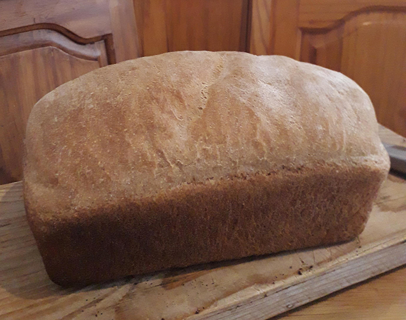 Brood bakken met gietijzeren bakvorm